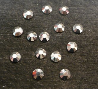 4mm kamínky 12ti hranné crystal Labrador = stříbrné MC