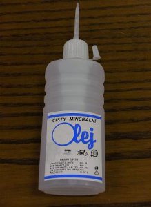 olej minerální čirý-75ml+olejnička